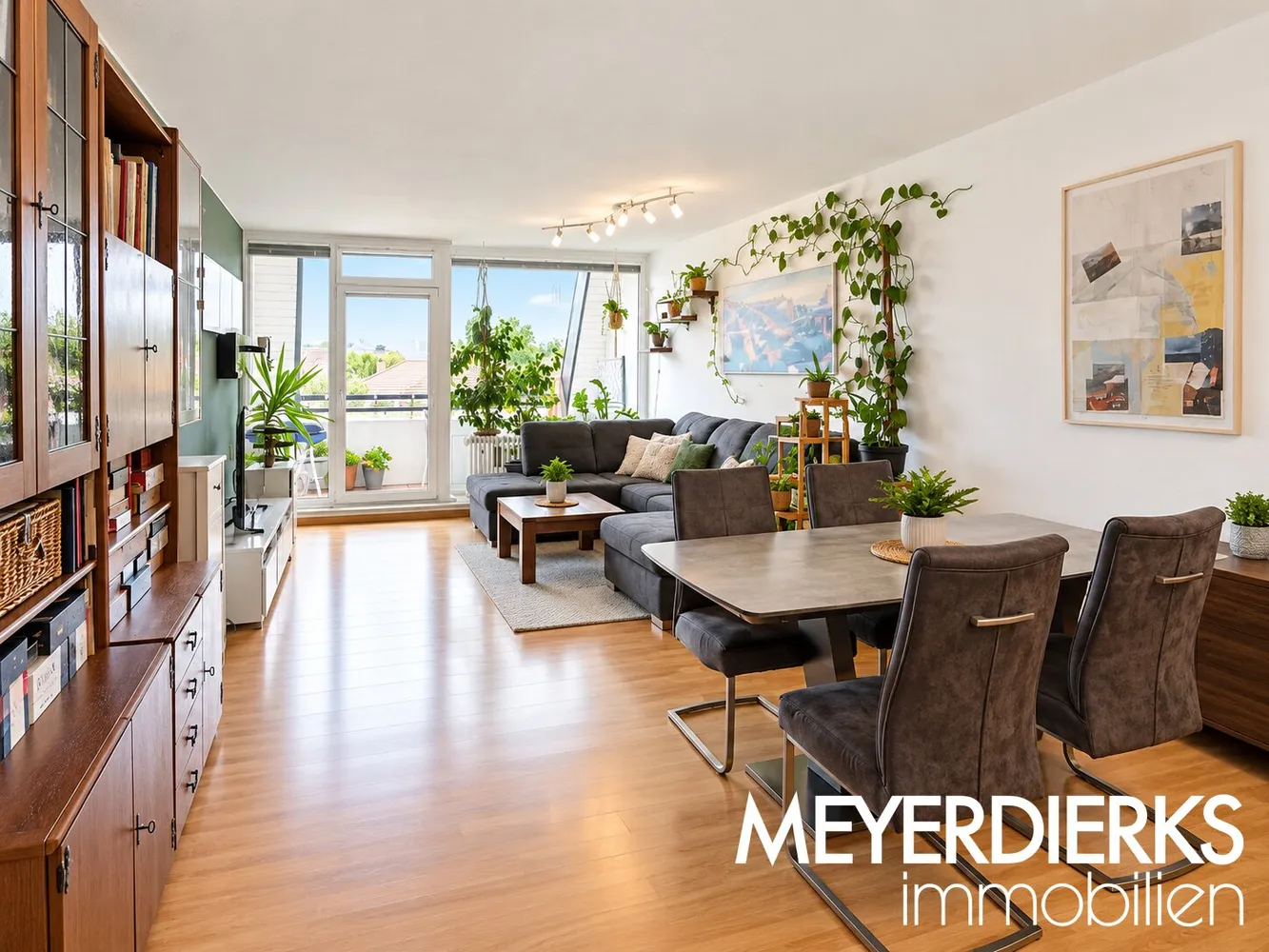 2 Zimmer Wohnung mit 81 m² in Oldenburg – Bild 1