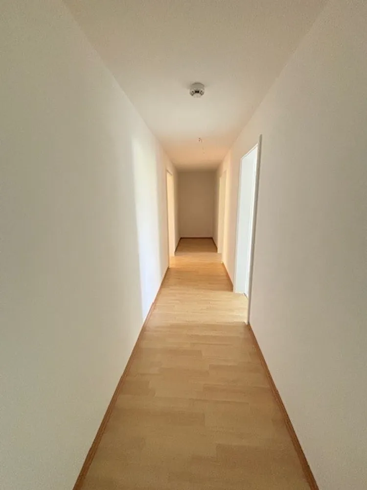 2 Zimmer Wohnung mit 64 m² in München – Bild 2