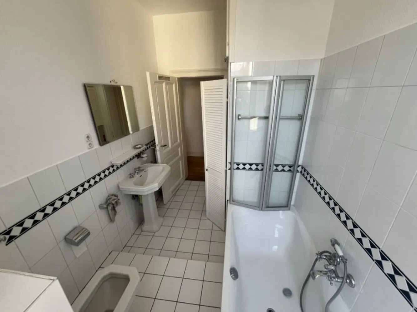 4 Zimmer Wohnung mit 98 m² in Frankfurt am Main – Bild 9