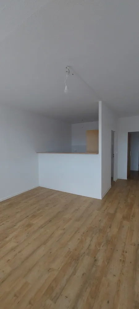 3 Zimmer Wohnung mit 80 m² in Dresden – Bild 2
