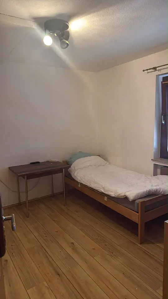 WG-Zimmer mit 13 m² in Metzingen – Bild 1