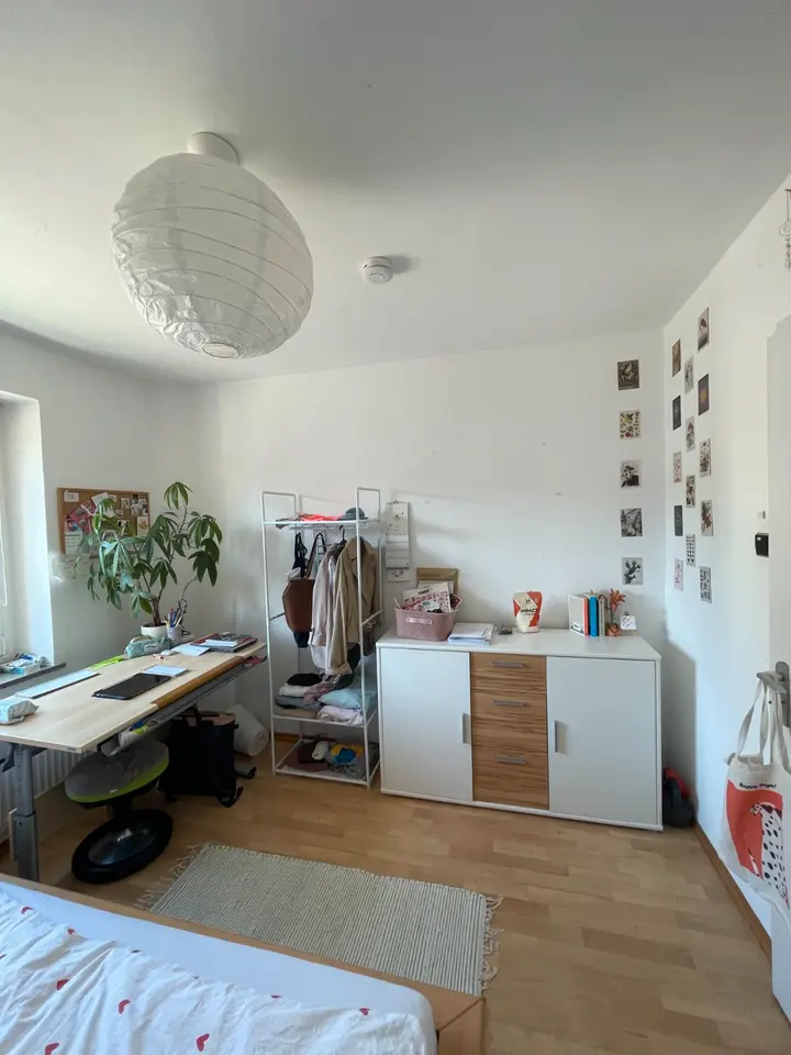 5 Zimmer Wohnung mit 80 m² in Regensburg – Bild 2