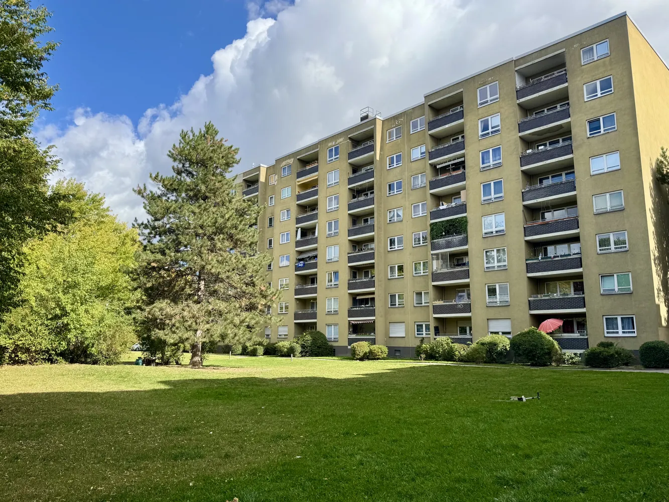 4 Zimmer Wohnung mit 93 m² in Berlin – Bild 1