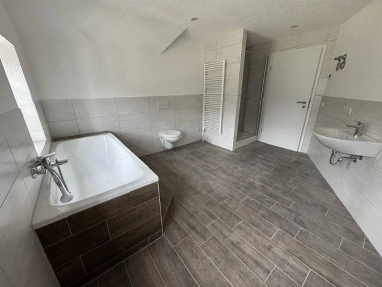 5 Zimmer Wohnung mit 150 m² in Chemnitz – Bild 5