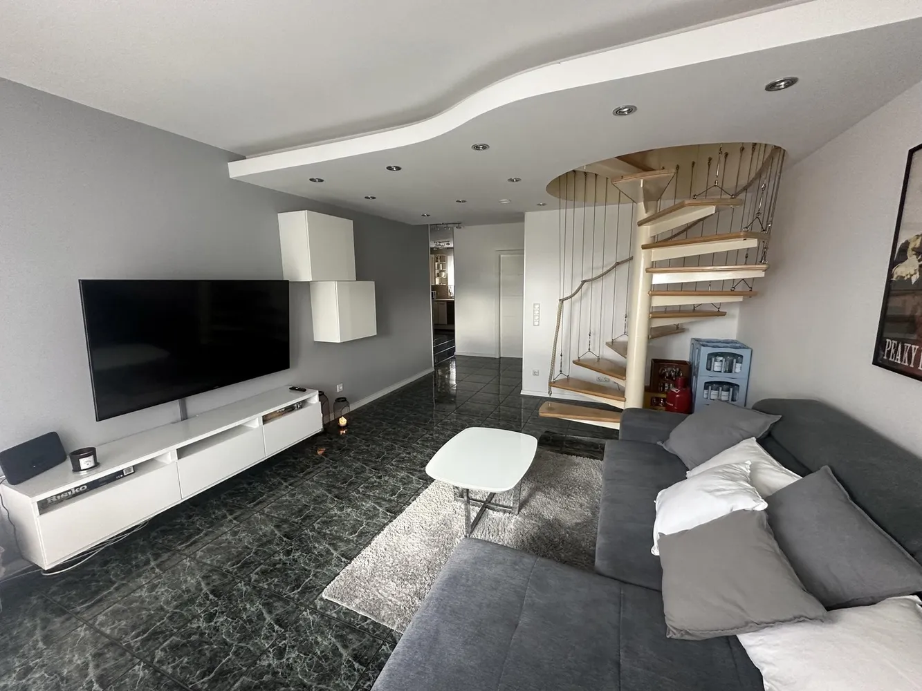 4 Zimmer Wohnung mit 108 m² in Ludwigshafen am Rhein – Bild 1