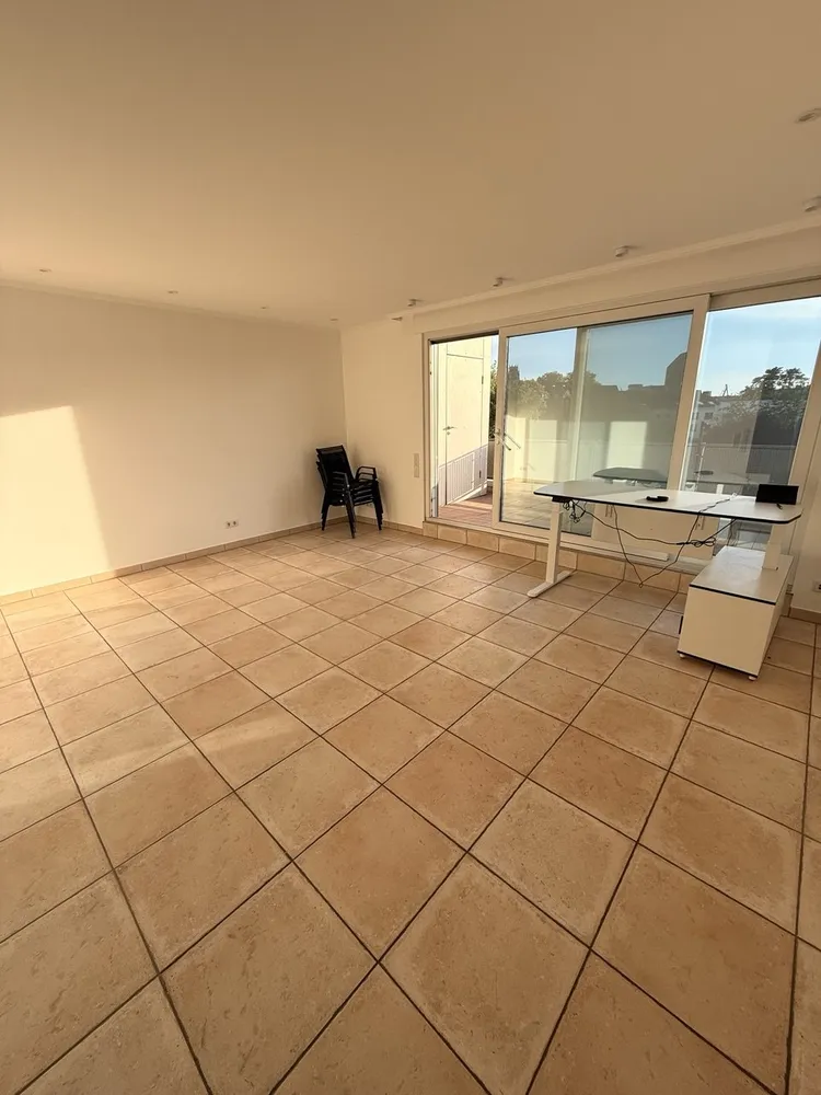 2 Zimmer Wohnung mit 84 m² in Duisburg – Bild 5