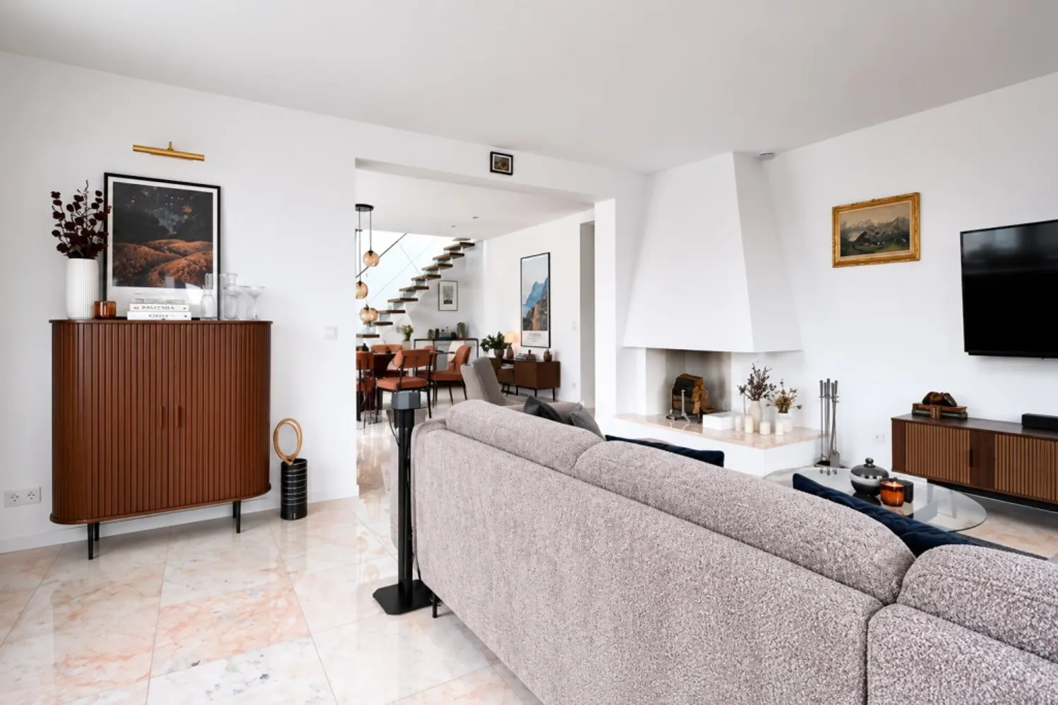 4 Zimmer Wohnung mit 140 m² in Düsseldorf – Bild 3