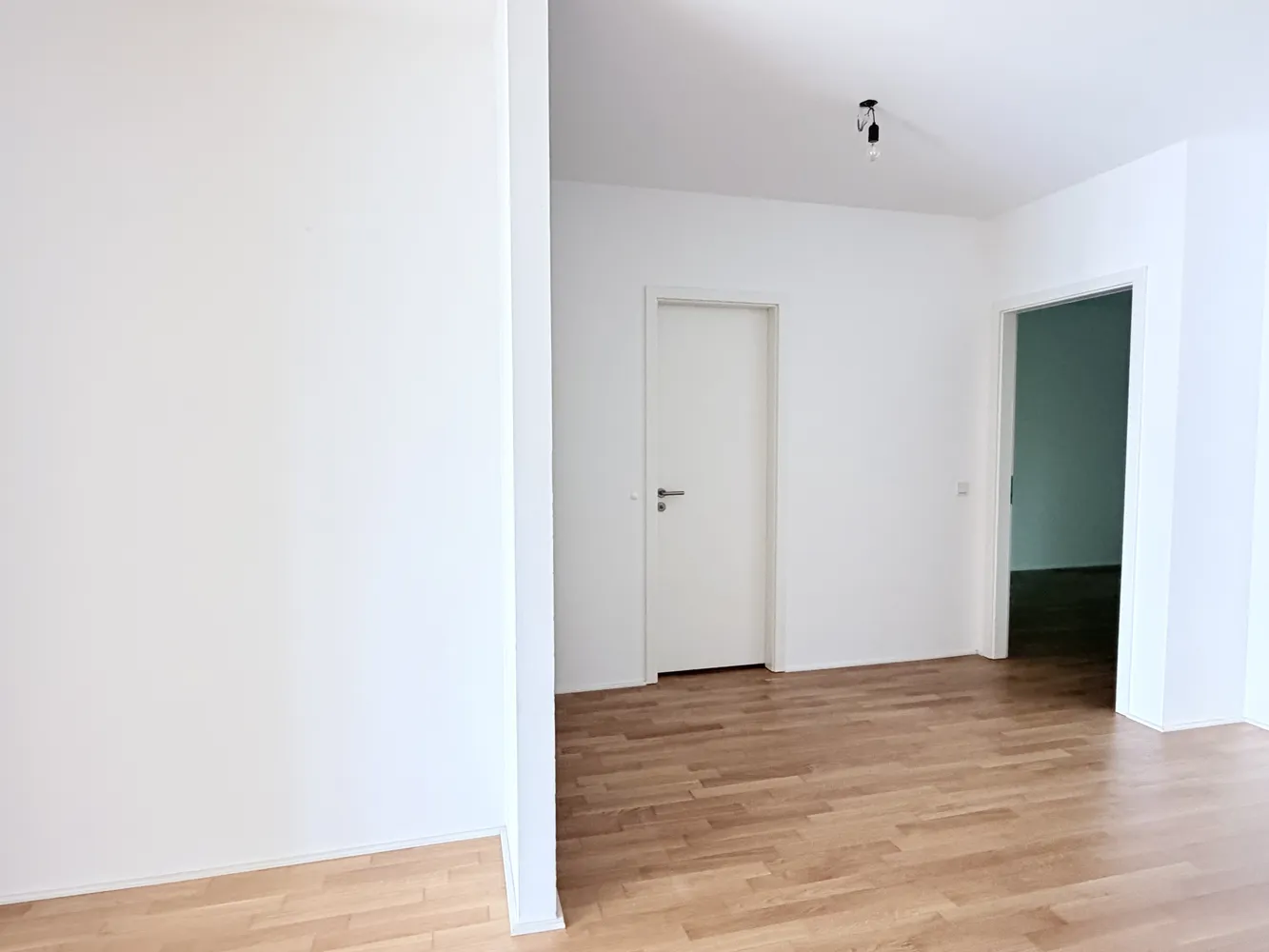 3 Zimmer Wohnung mit 120 m² in Wiesbaden – Bild 3