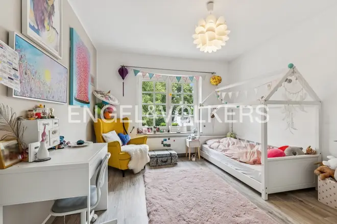 9 room house with 250 m² in Bonn – Photo 4