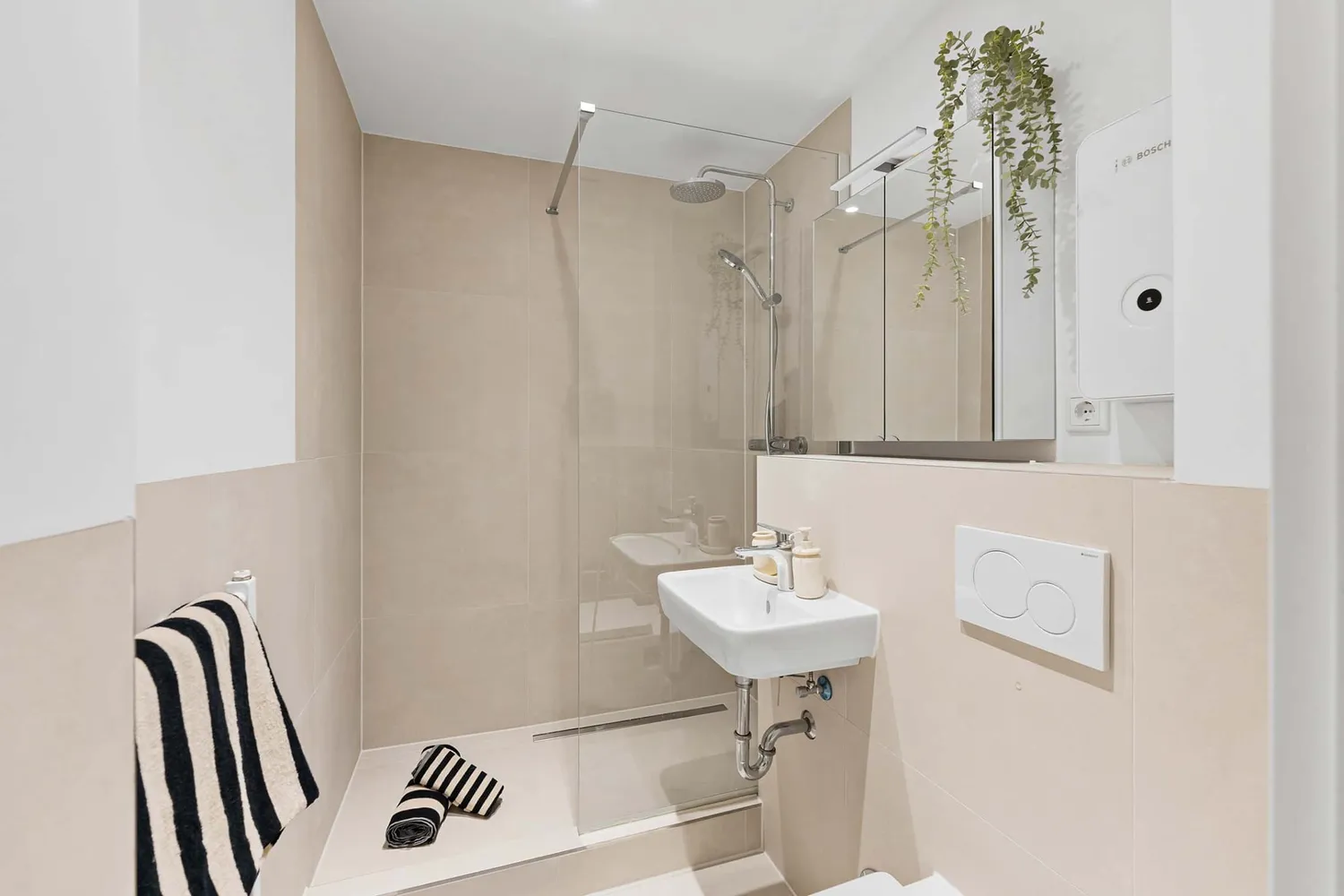 WG-Zimmer mit 13 m² in München – Bild 5