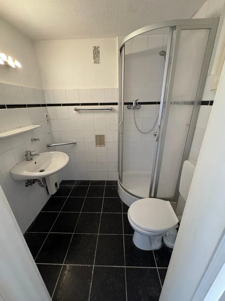 2 room apartment with 60 m² in Düsseldorf – Photo 4
