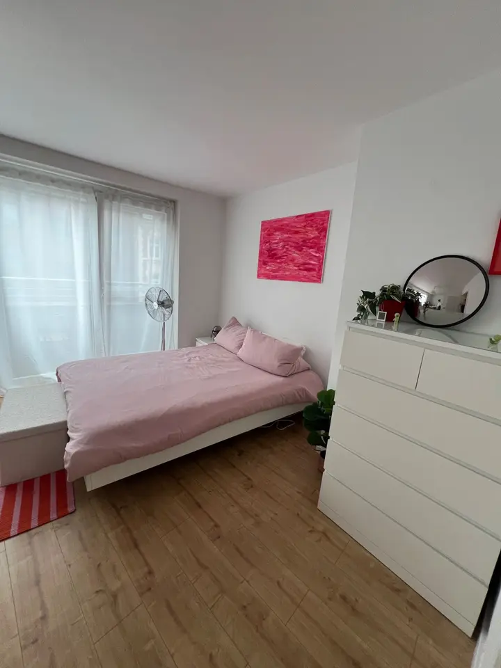 Studio with 30 m² in Cologne – Photo 1