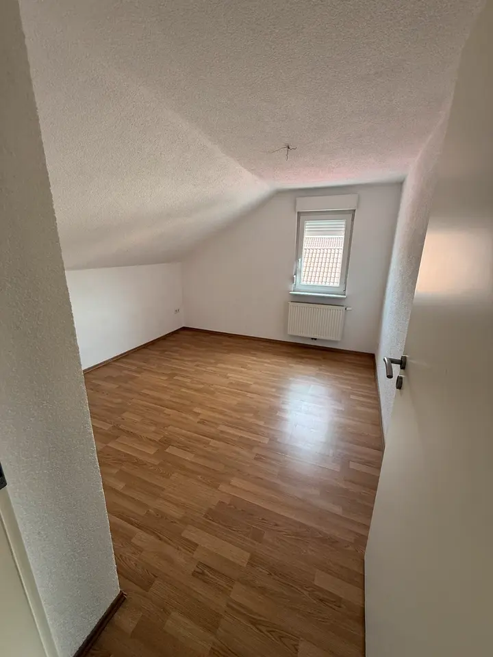 4 Zimmer Wohnung mit 97 m² in Metzingen – Bild 4