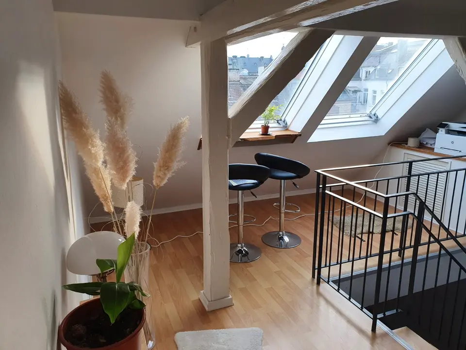 2 Zimmer Wohnung mit 80 m² in Wiesbaden – Bild 2