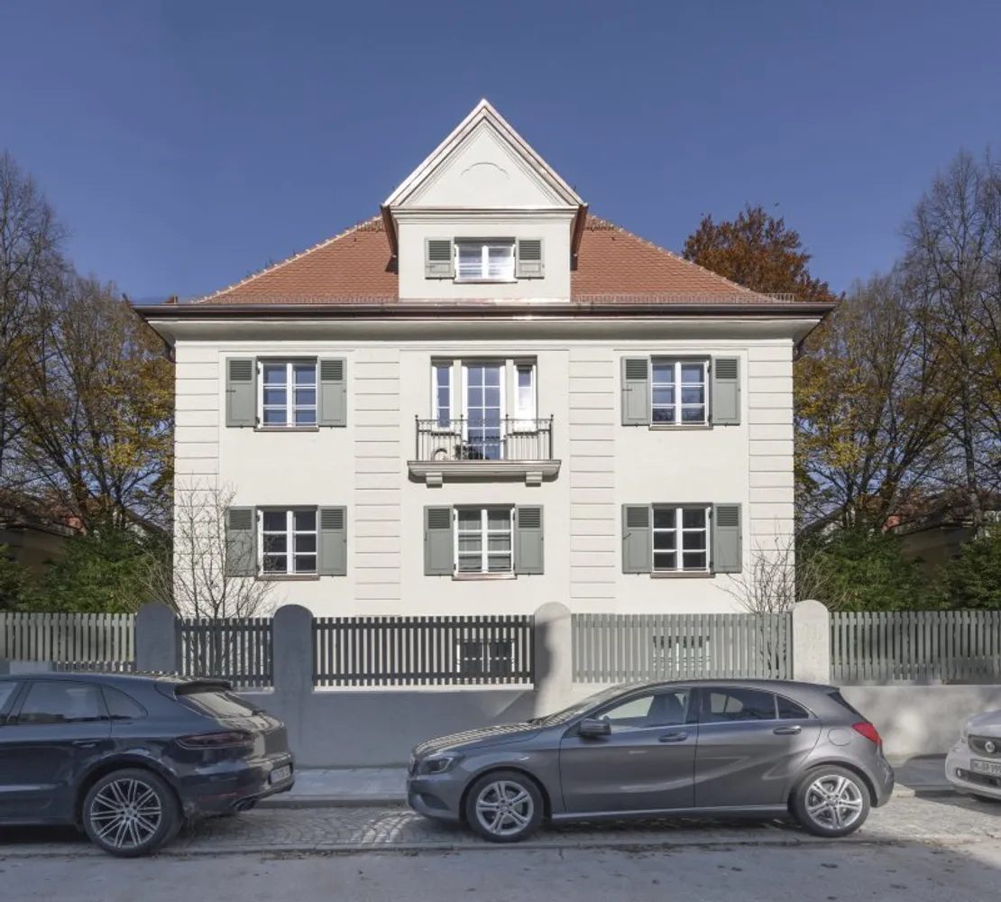 4 Zimmer Wohnung mit 145 m² in München – Bild 1