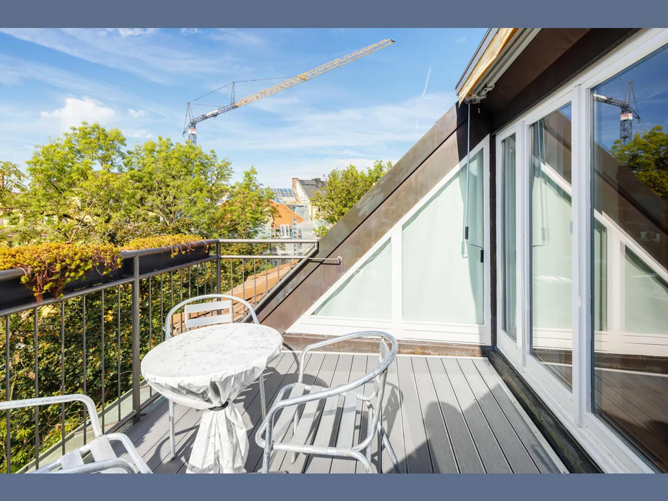 4 Zimmer Wohnung mit 91 m² in München – Bild 2