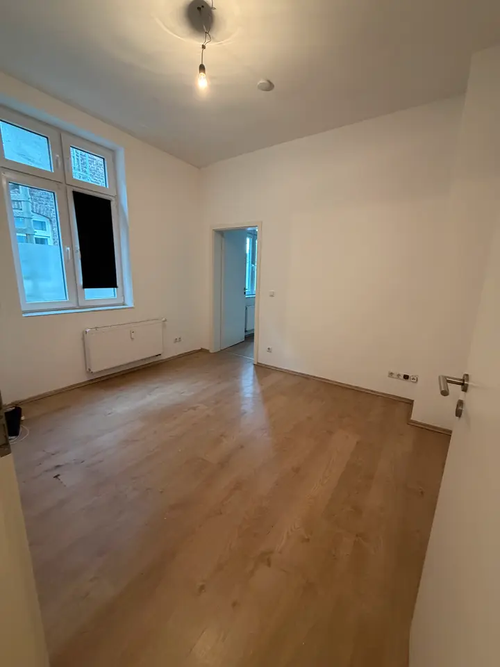 Studio with 32 m² in Cologne – Photo 1