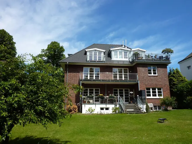4 Zimmer Wohnung mit 136 m² in Hamburg – Bild 2