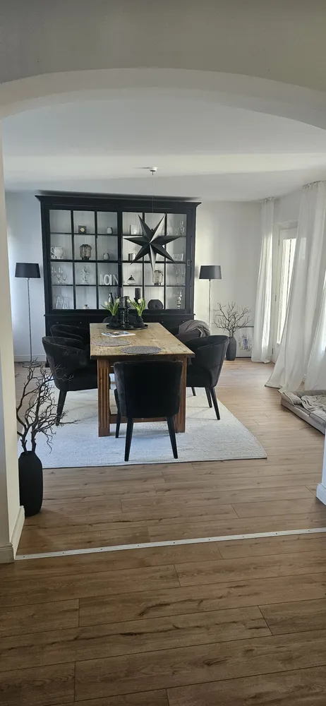 3 Zimmer Wohnung mit 150 m² in Detmold – Bild 1