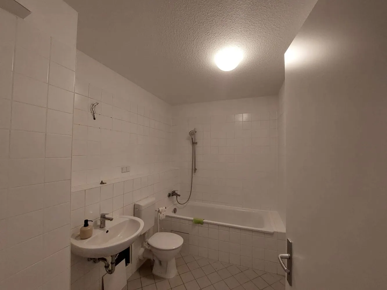 2 room apartment with 42 m² in Berlin – Photo 5