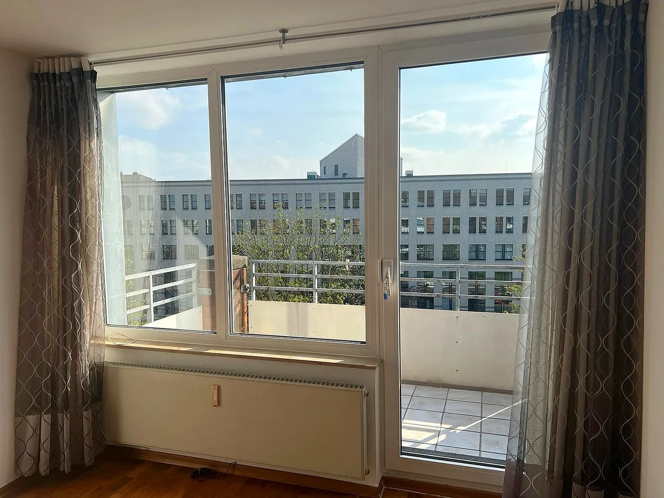 4 Zimmer Wohnung mit 125 m² in Düsseldorf – Bild 4