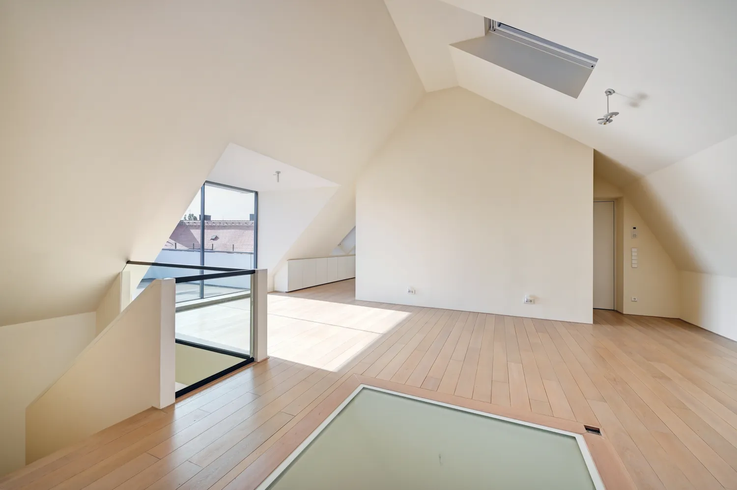 5 Zimmer Wohnung mit 261 m² in München – Bild 7