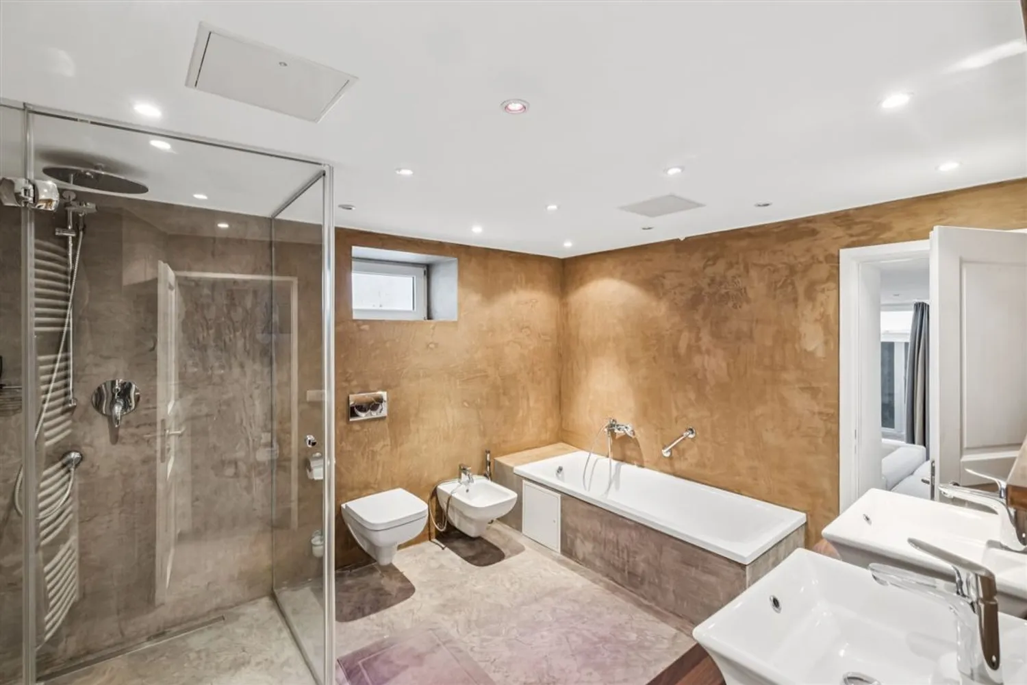 7 Zimmer Haus mit 293 m² in München – Bild 5