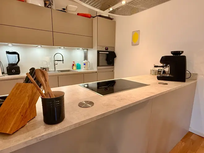 2 Zimmer Wohnung mit 130 m² in Düsseldorf – Bild 12