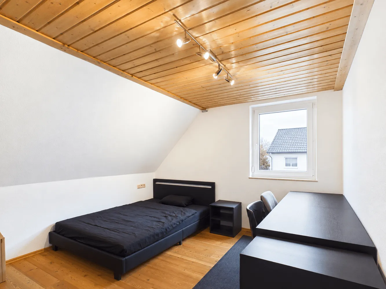 5 Zimmer Wohnung mit 108 m² in Stuttgart – Bild 3