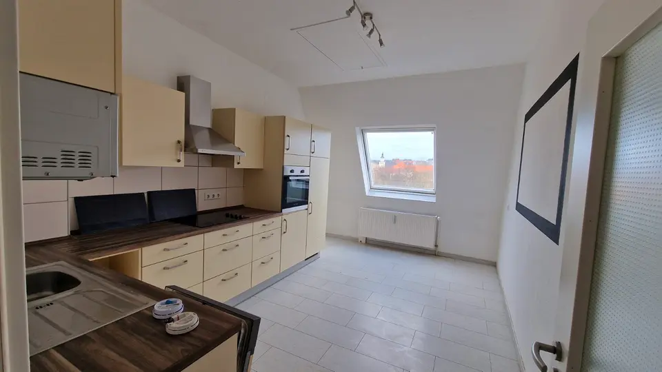 3 Zimmer Wohnung mit 80 m² in Weißenfels – Bild 2
