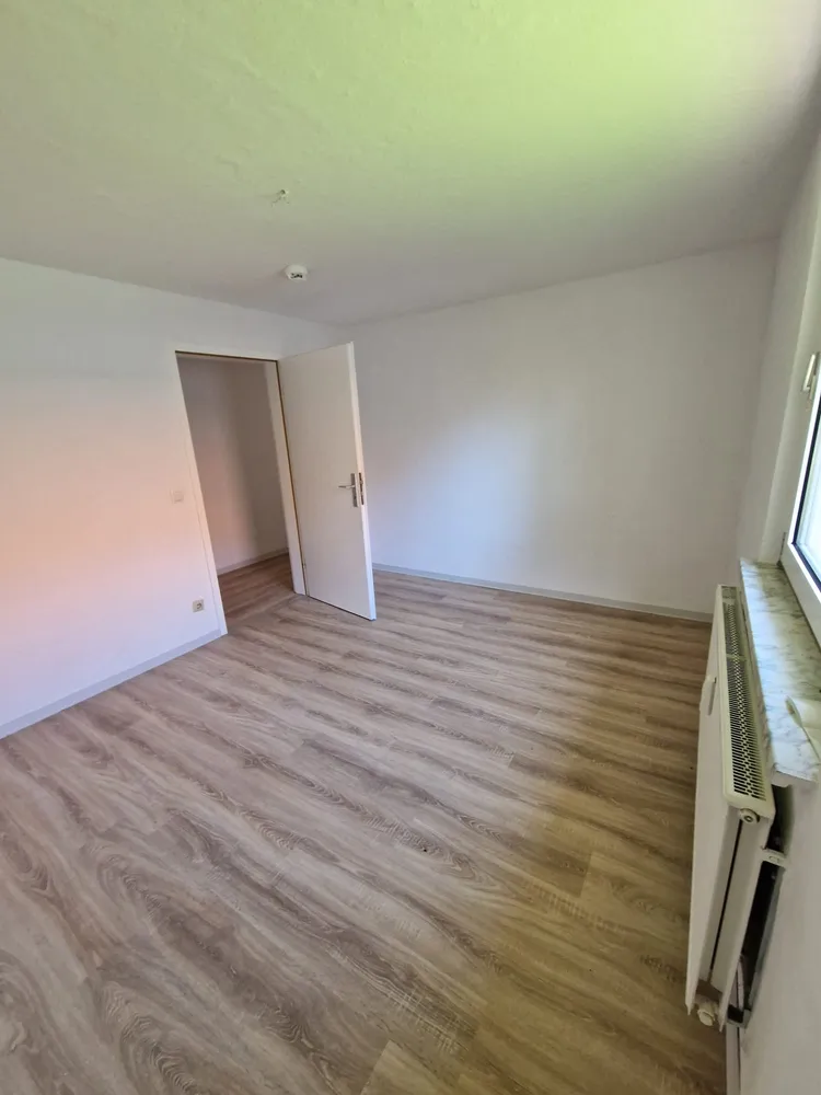 6 Zimmer Wohnung mit 116 m² in Salzgitter – Bild 2