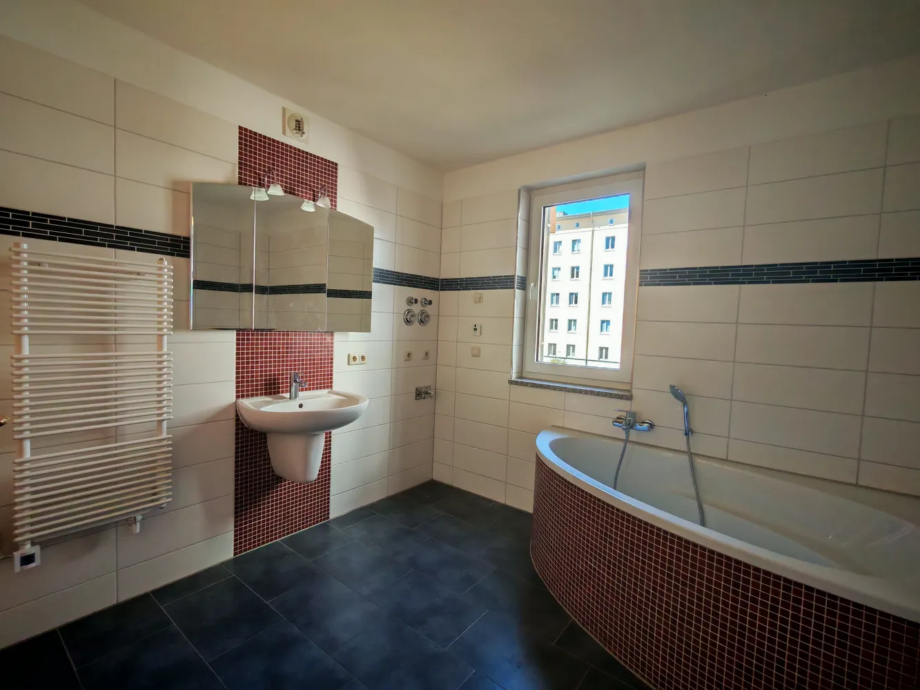 2 room apartment with 76 m² in Magdeburg – Photo 8