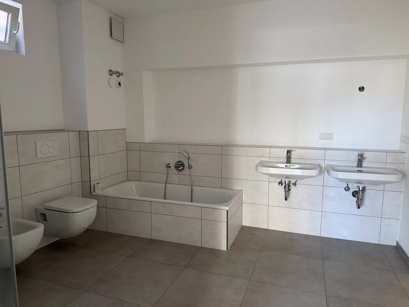 5 Zimmer Wohnung mit 151 m² in Viernheim – Bild 1