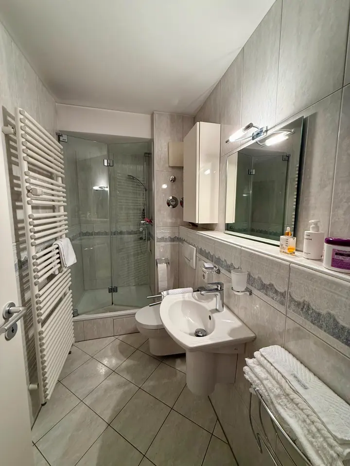 WG-Zimmer mit 107 m² in Karlsruhe – Bild 8