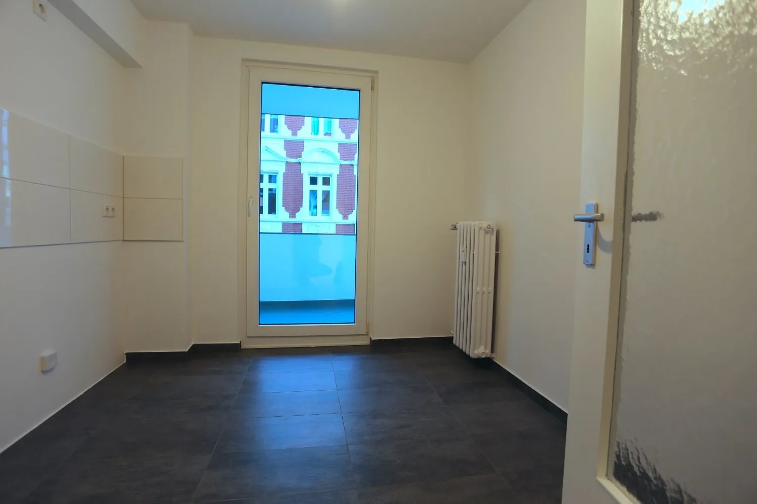 2 room apartment with 58 m² in Düsseldorf – Photo 4