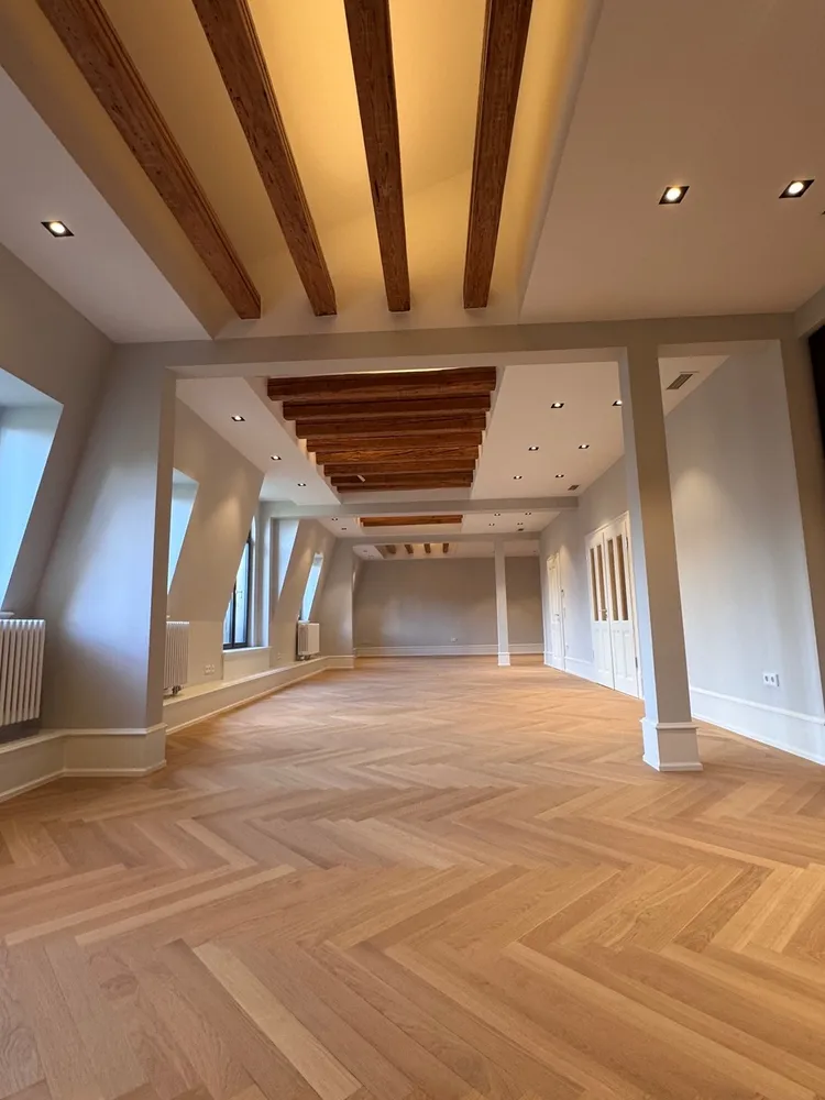 6 Zimmer Wohnung mit 350 m² in Frankfurt am Main – Bild 4