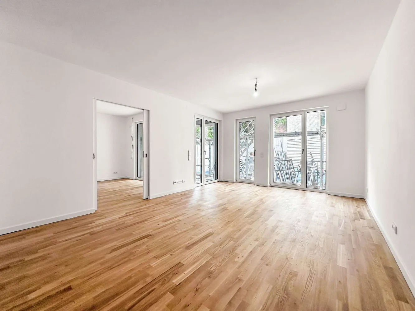 2 Zimmer Wohnung mit 65 m² in Düsseldorf – Bild 2