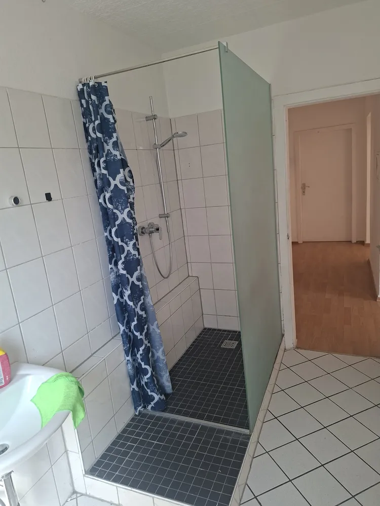 4 Zimmer Wohnung mit 75 m² in Krefeld – Bild 2