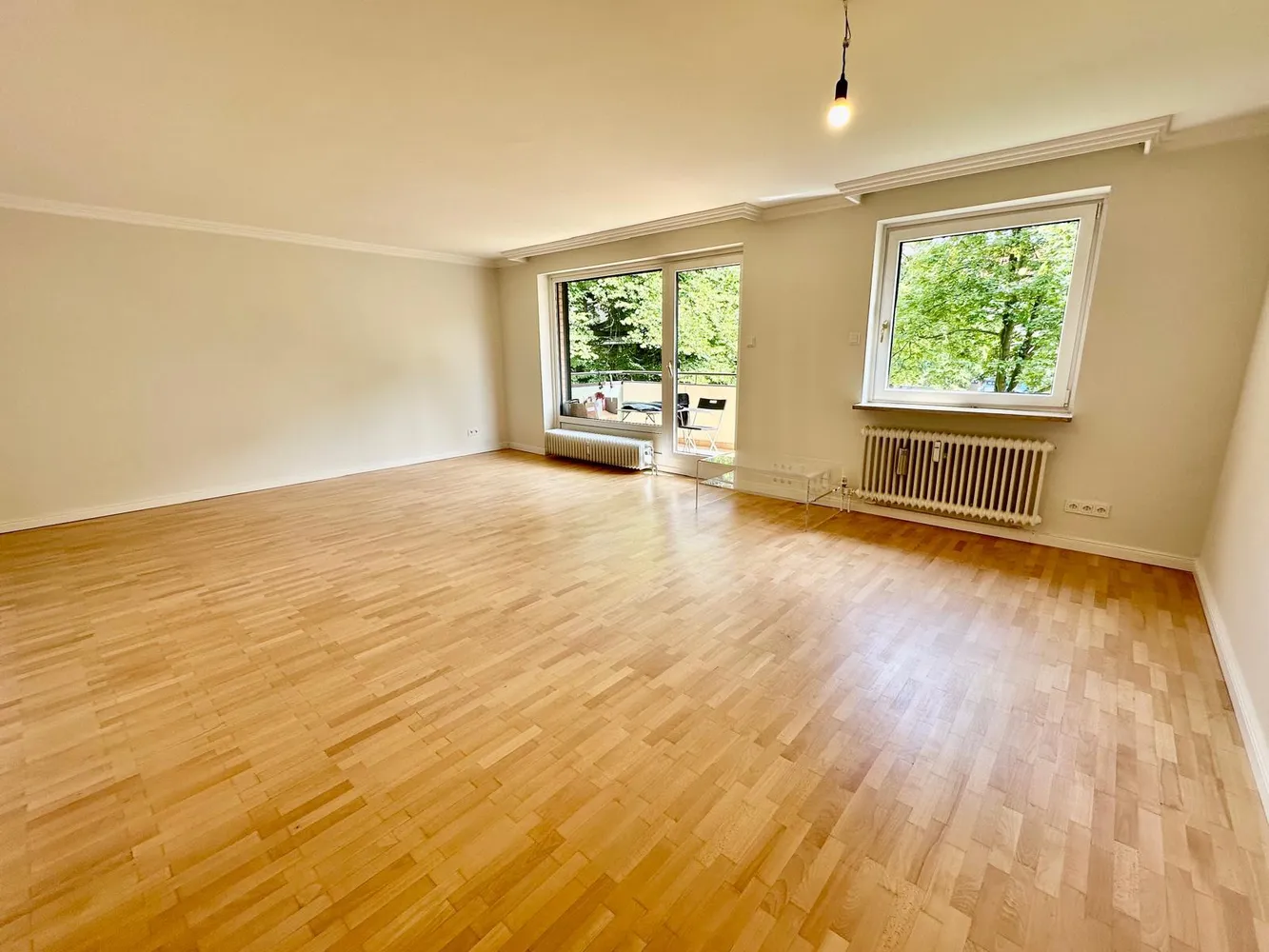 4 Zimmer Wohnung mit 125 m² in Hamburg – Bild 1