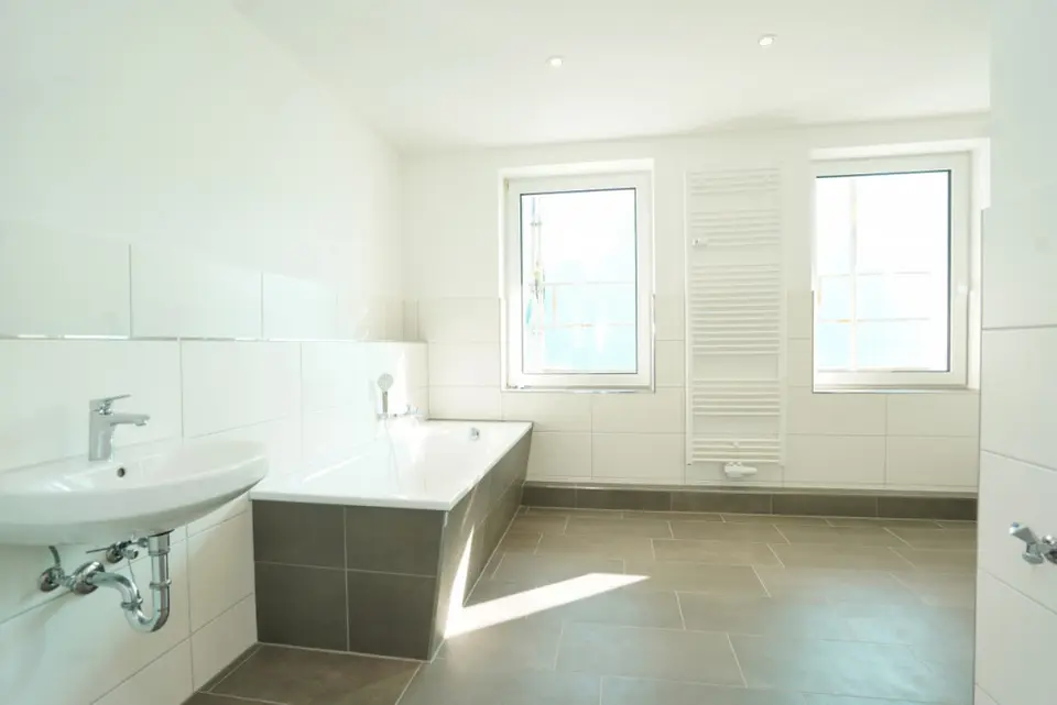 5 Zimmer Wohnung mit 135 m² in Chemnitz – Bild 2