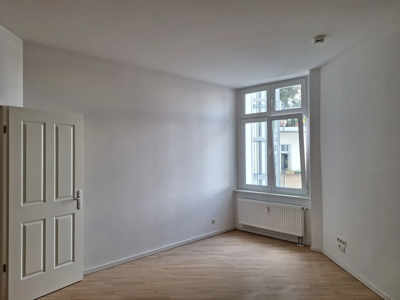 2 Zimmer Wohnung mit 76 m² in Berlin – Bild 4