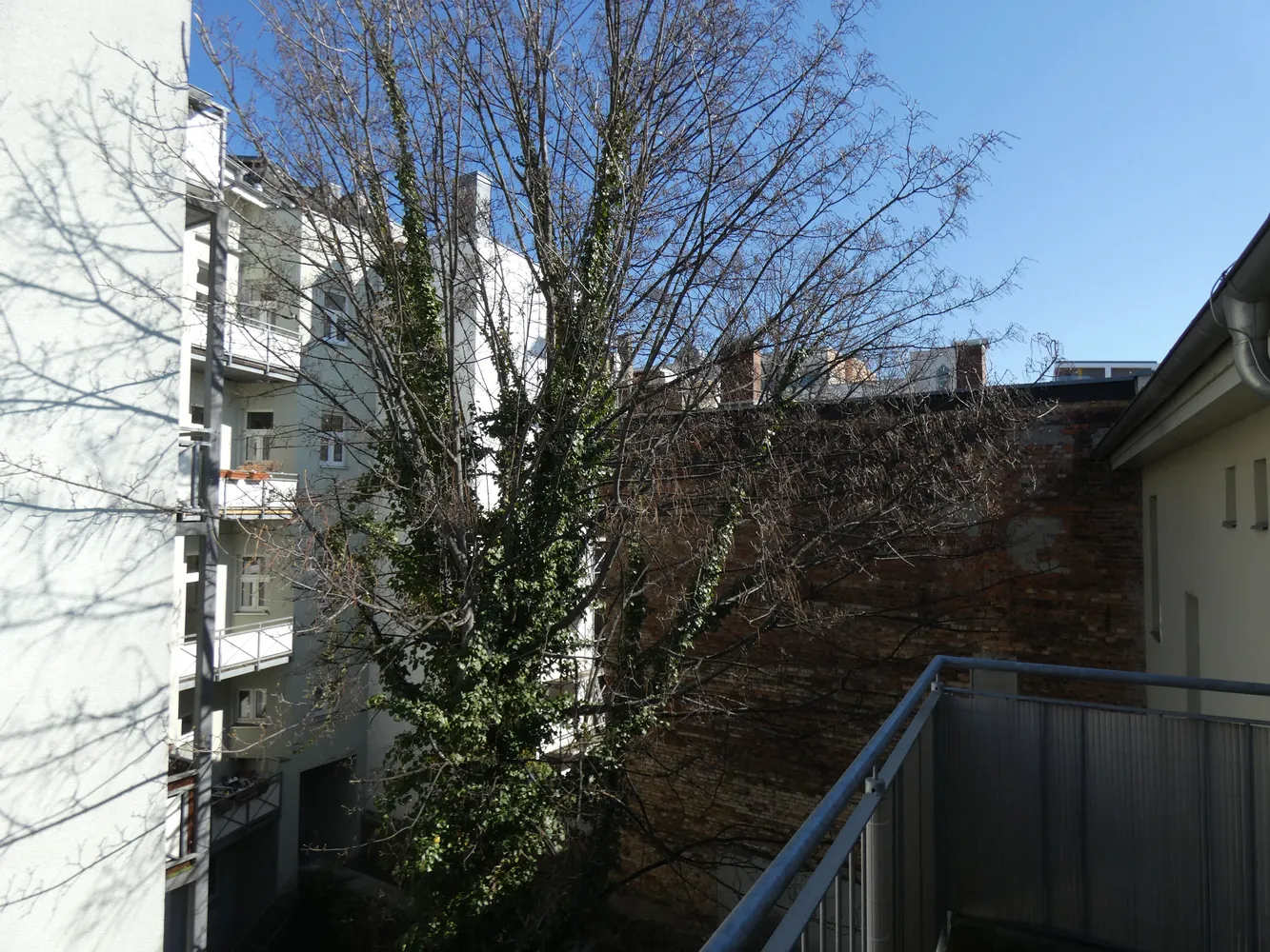 2 Zimmer Wohnung mit 82 m² in Halle (Saale) – Bild 4