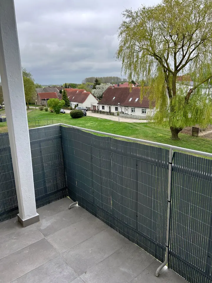 6 Zimmer Wohnung mit 107 m² in Neubrandenburg – Bild 3