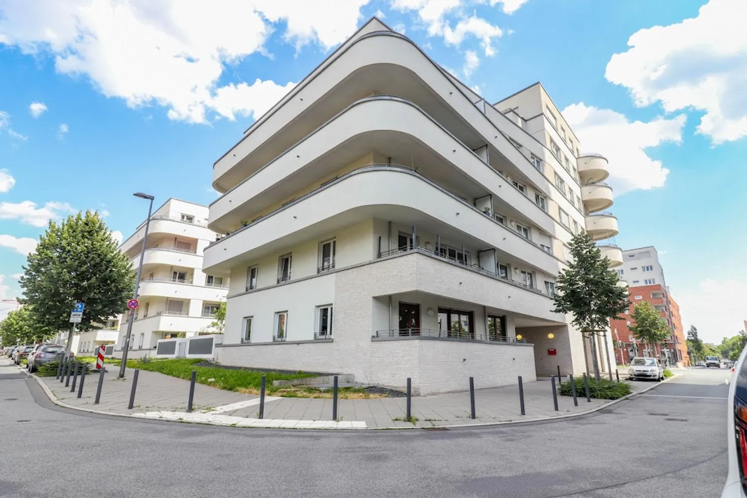 2 Zimmer Wohnung mit 72 m² in Frankfurt am Main – Bild 2