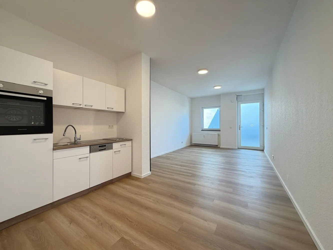 1 room apartment with 35 m² in Cologne – Photo 3