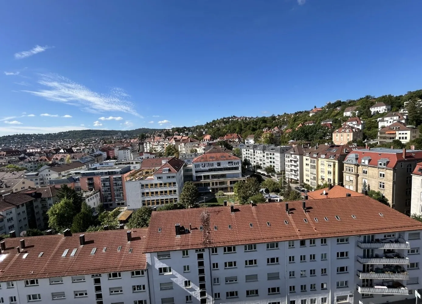 1 room apartment with 27 m² in Stuttgart – Photo 8