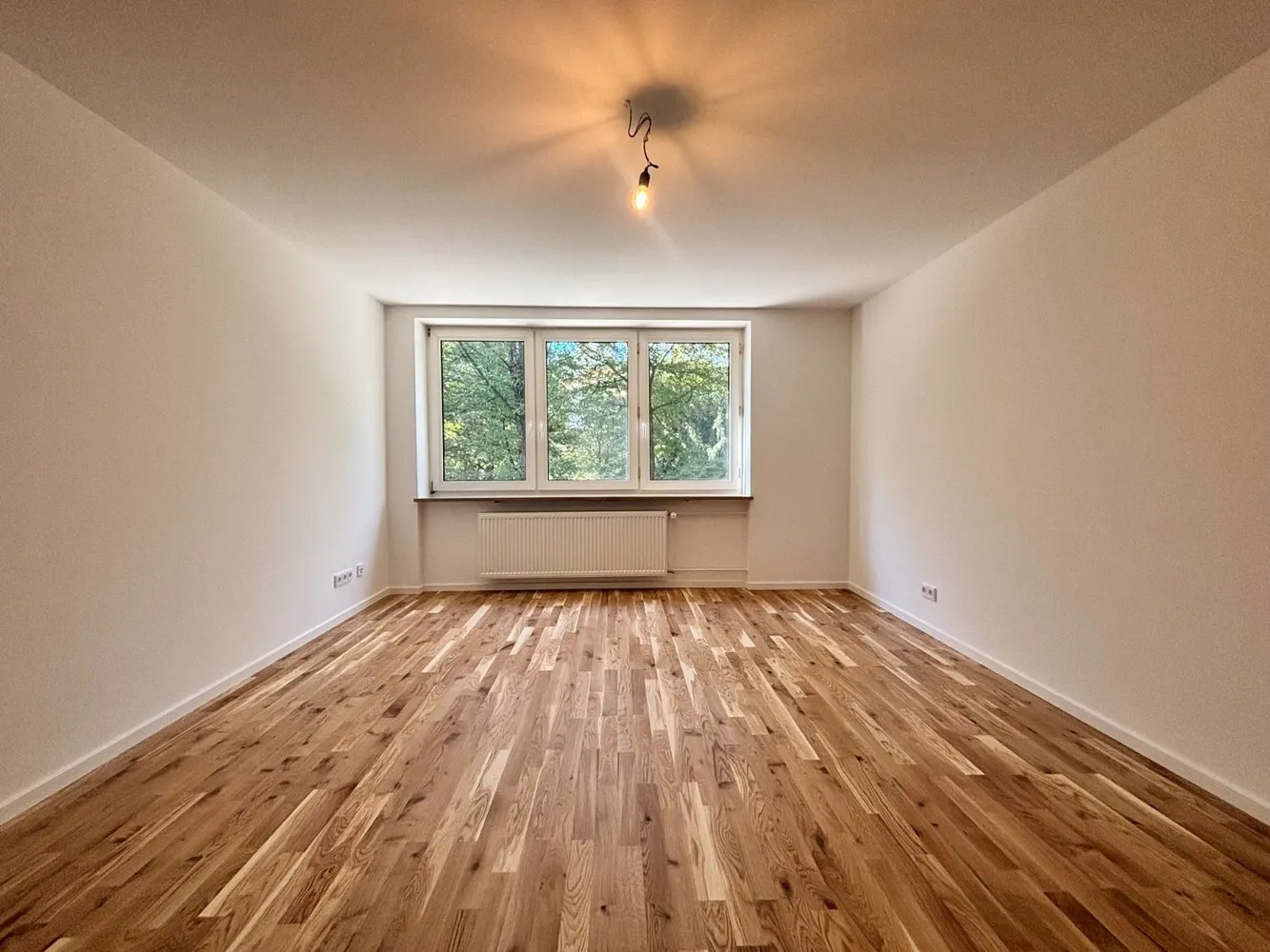 4 Zimmer Wohnung mit 92 m² in München – Bild 2
