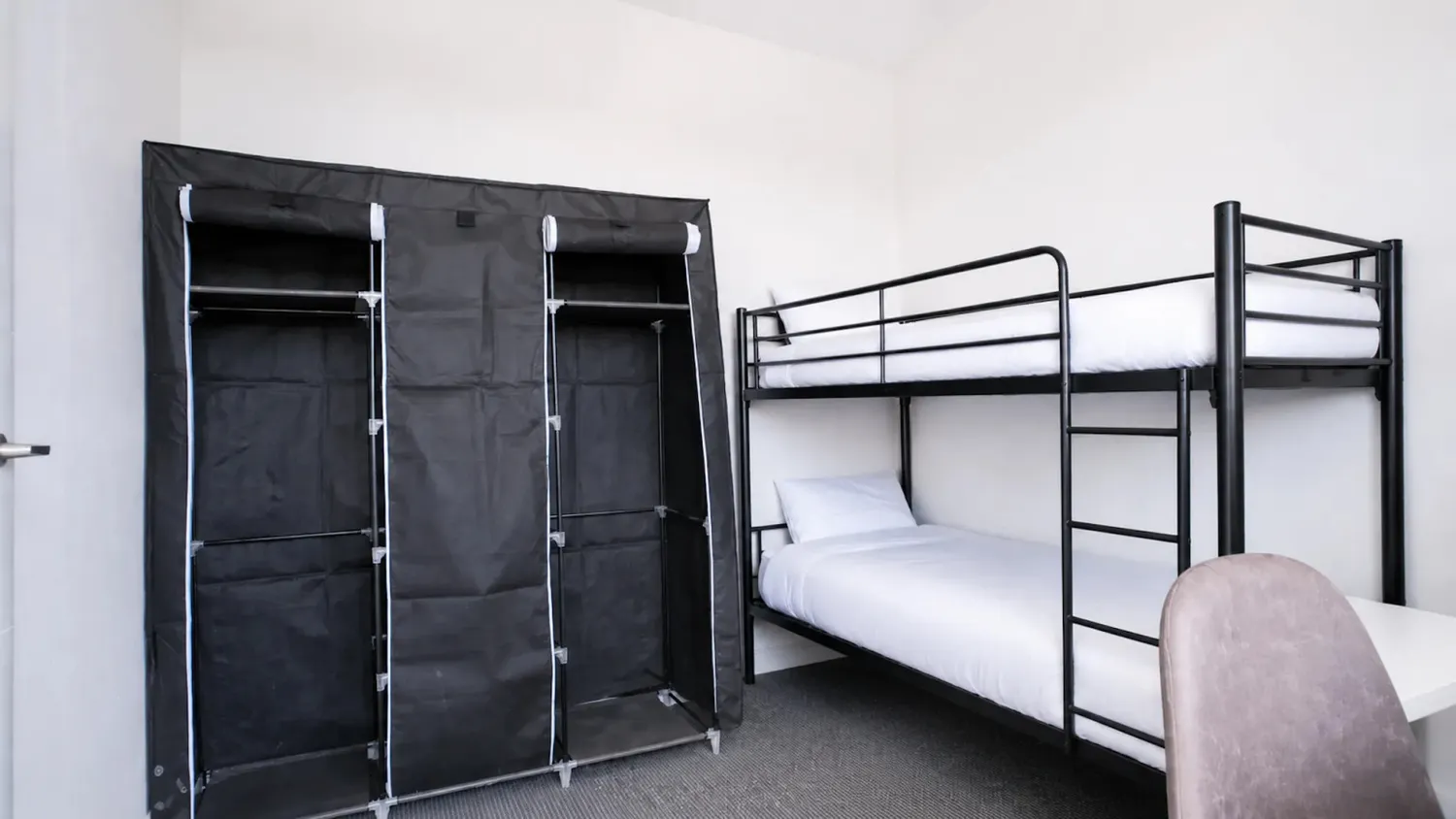 Shared room with 13 m² in Berlin – Photo 2