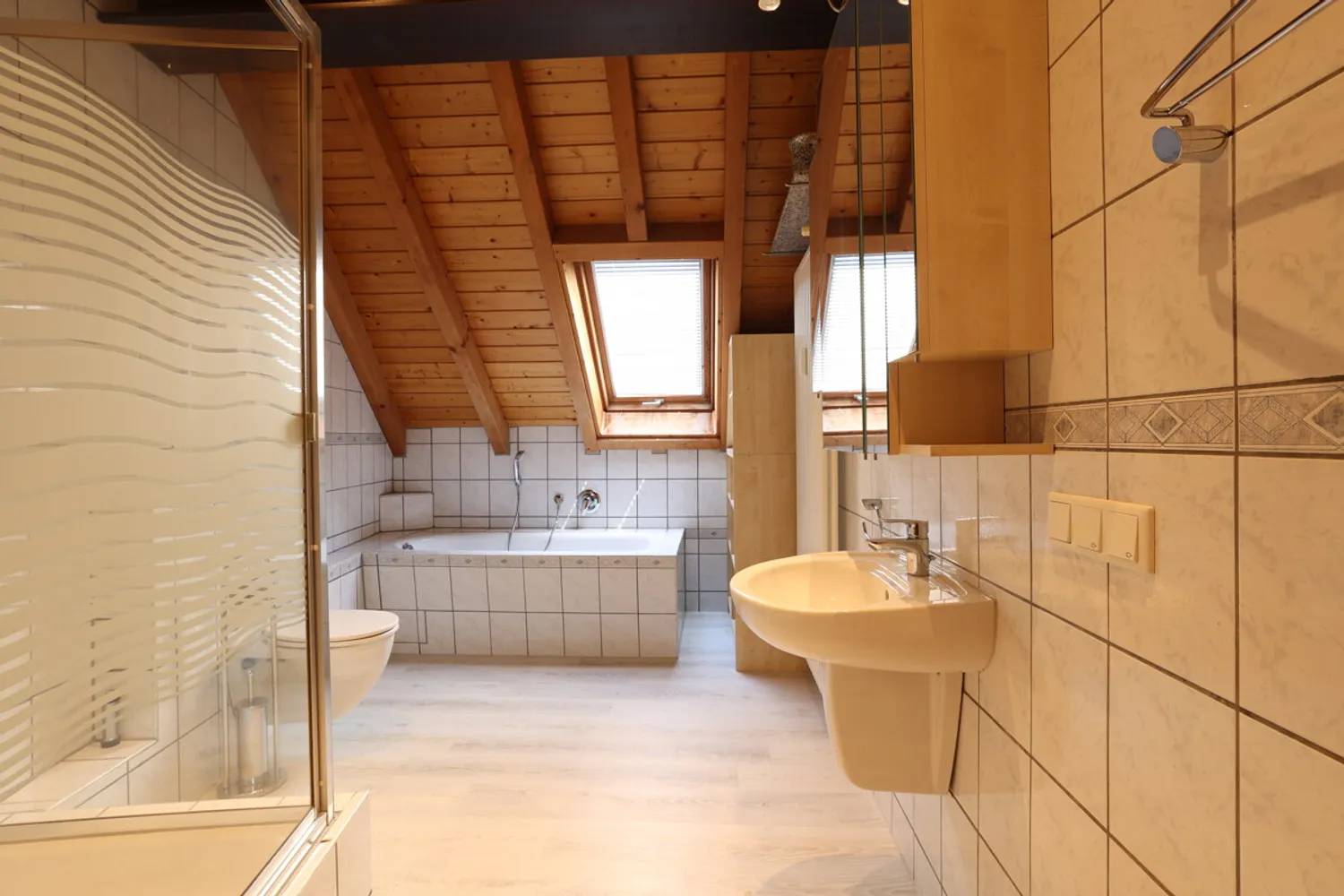 4 Zimmer Wohnung mit 149 m² in Kaiserslautern – Bild 6