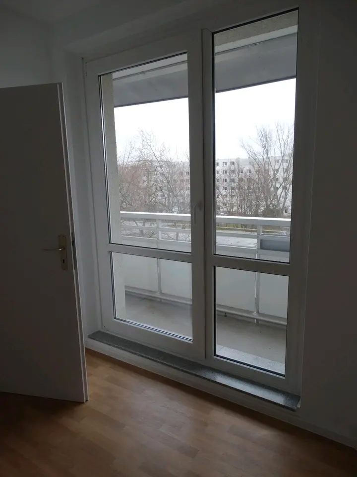 5 Zimmer Wohnung mit 108 m² in Weißenfels – Bild 3